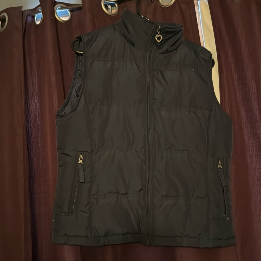 Navy puffer vest xl Maurices